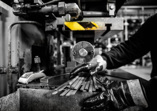 SILICON produces high quality refractory anchors